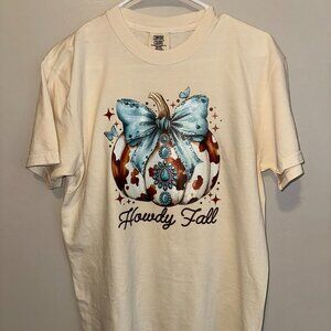 Comfort Colors Tee In Ivory Feature Cute Western Glitter Pumpkin